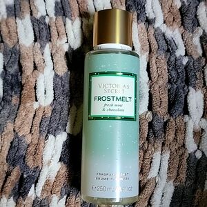 Body spray by Victoria's Secret FROSTMELT 250ml/8.4oz *NWT*